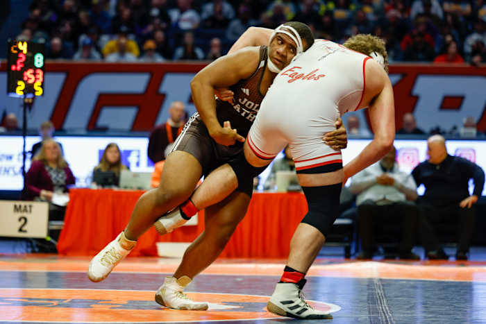 Illinois state wrestling championships February 18 2023 Nate Latsch 15377